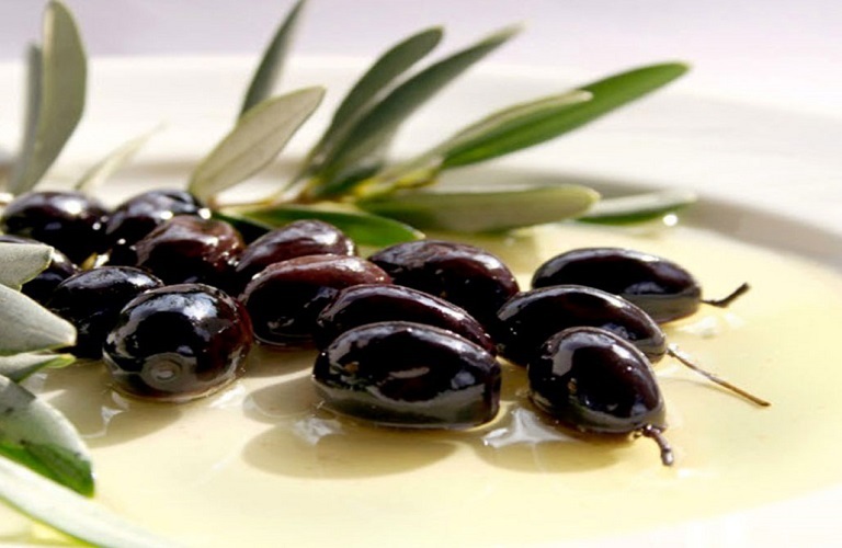 O Συλλόγου Εμπόρων και Επιχειρηματιών Δ. Αγρινίου για την Ελιά Καλαμών