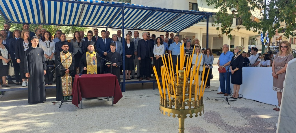 Αγρίνιο: Tο επίσημο Μνημόσυνο στη μνήμη των “120 ” (Photos)