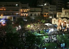 Ο Γιώργος Μαζωνάκης επέστρεψε στην «παλιά του γειτονιά»: Λαϊκή αγρυπνία για τον αγαπημένο τραγουδιστή στη Νίκαια (Video – Photos)